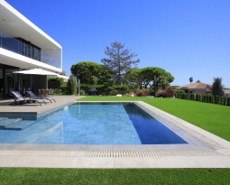 Le revêtement idéal pour la piscine